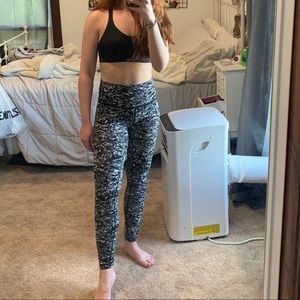 B&W Printed Lulu Wunder Under Leggings